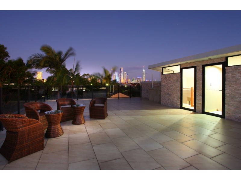 19 Wells Street, Southport QLD 4215