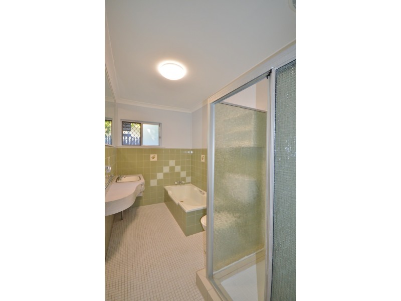 6 Verona Avenue, Surfers Paradise QLD 4217