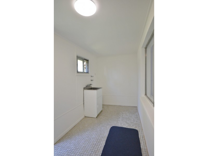 6 Verona Avenue, Surfers Paradise QLD 4217