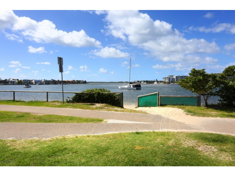 4/8 Nankeen Avenue, Paradise Point QLD 4216