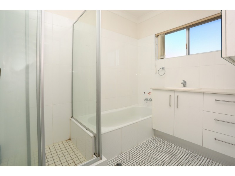 4/8 Nankeen Avenue, Paradise Point QLD 4216