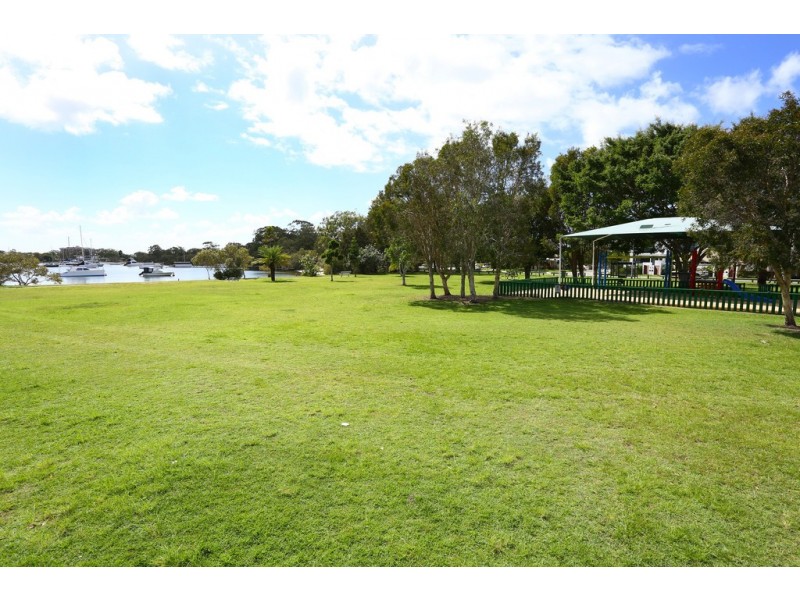 4/8 Nankeen Avenue, Paradise Point QLD 4216