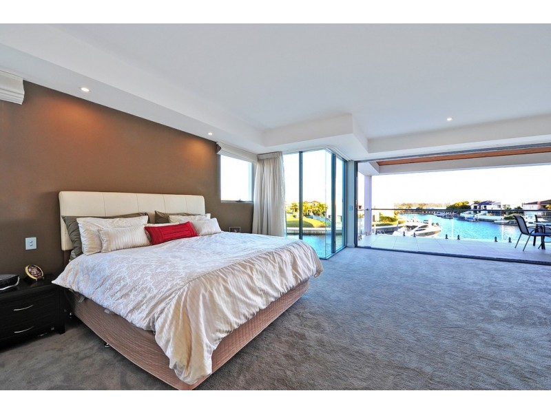 63 The Sovereign Mile, Paradise Point QLD 4216