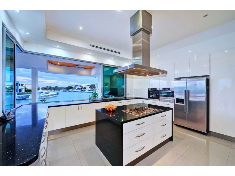 63 The Sovereign Mile, Paradise Point QLD 4216