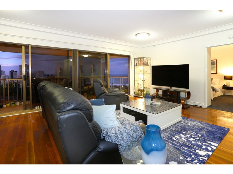 106/8 ‘Atlantis West’ Admiralty Drive, Paradise Waters QLD 4217