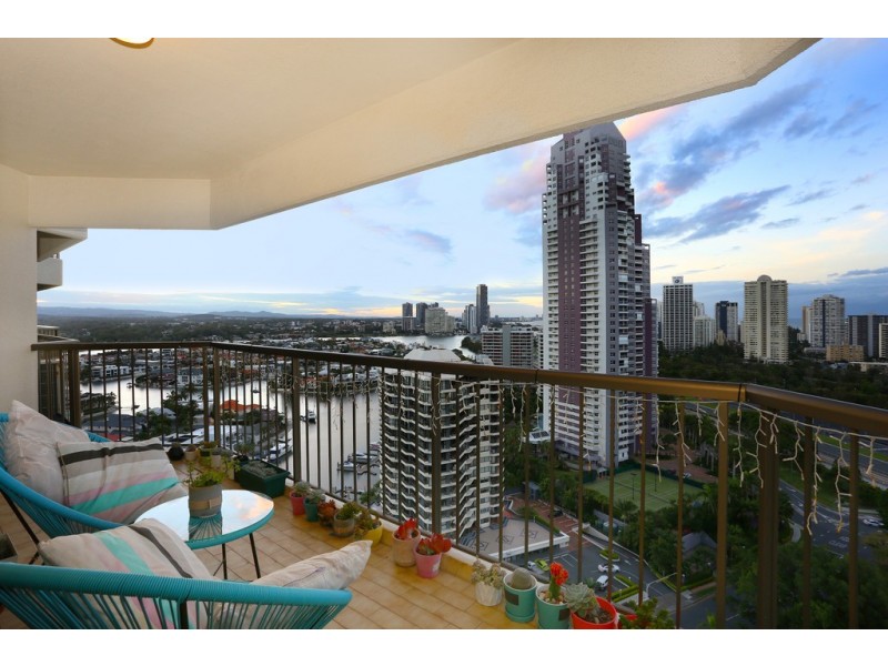 106/8 ‘Atlantis West’ Admiralty Drive, Paradise Waters QLD 4217
