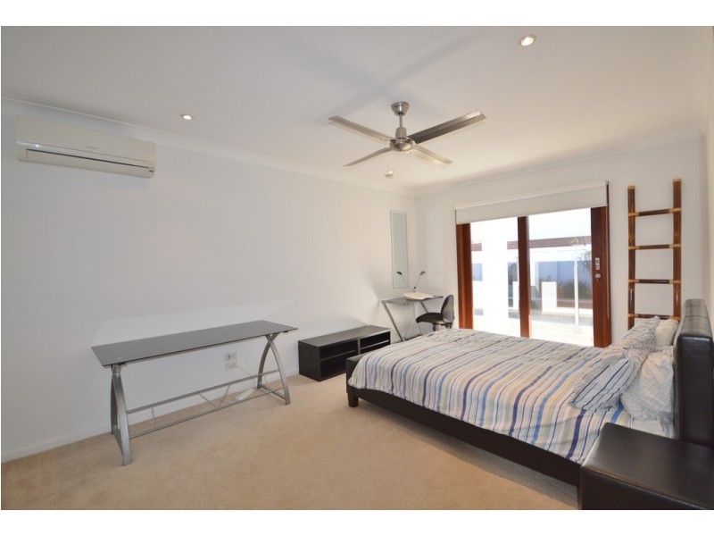 165 Campbell Street, Sorrento QLD 4217