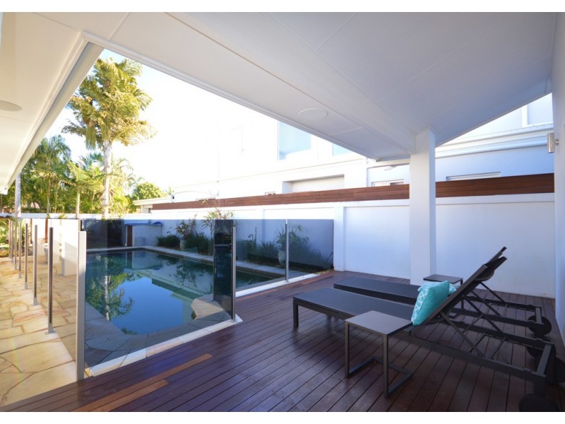 165 Campbell Street, Sorrento QLD 4217