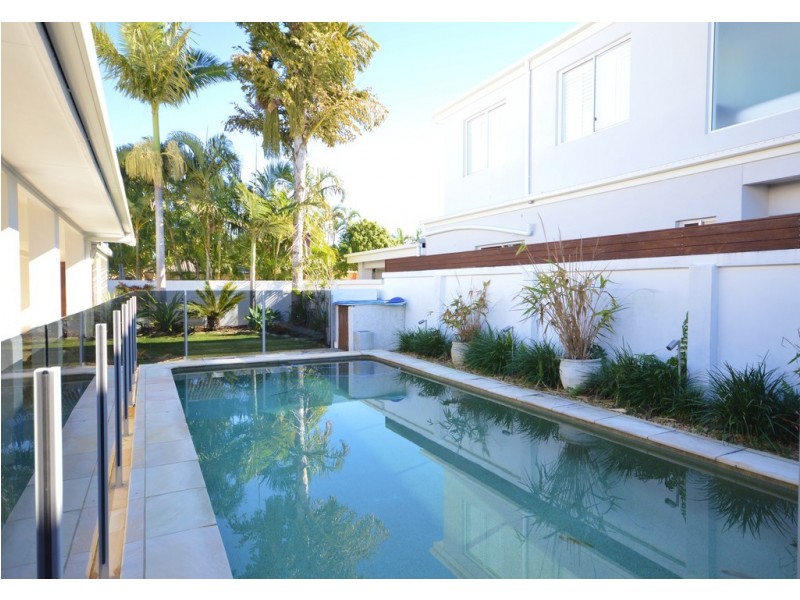 165 Campbell Street, Sorrento QLD 4217