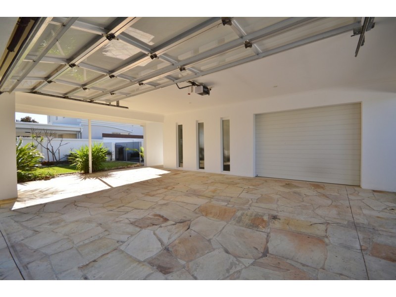 165 Campbell Street, Sorrento QLD 4217