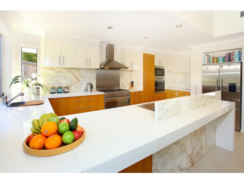 8 Merinda Court, Southport QLD 4215