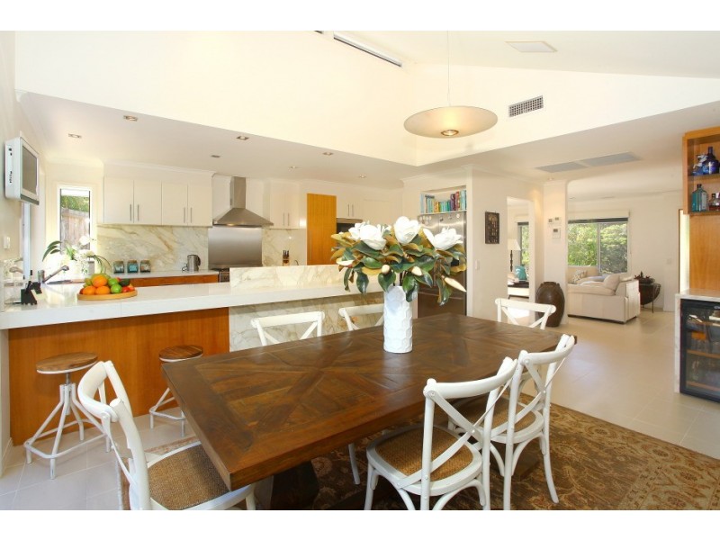 8 Merinda Court, Southport QLD 4215