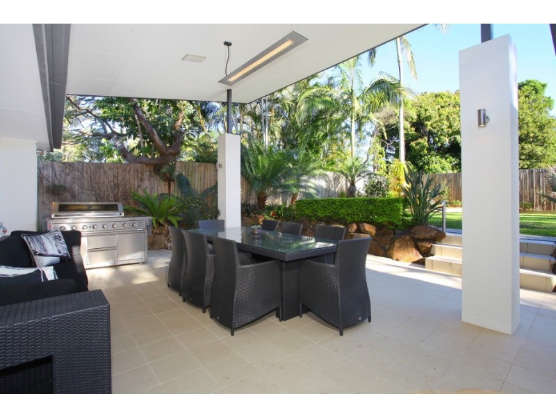 8 Merinda Court, Southport QLD 4215