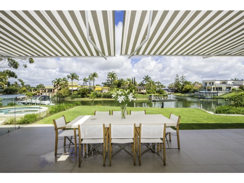 7 La Scala Court, Isle Of Capri QLD 4217