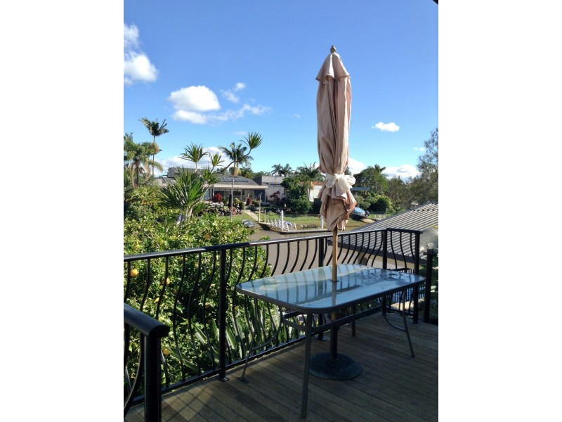 3 Witt Avenue, Carrara QLD 4211