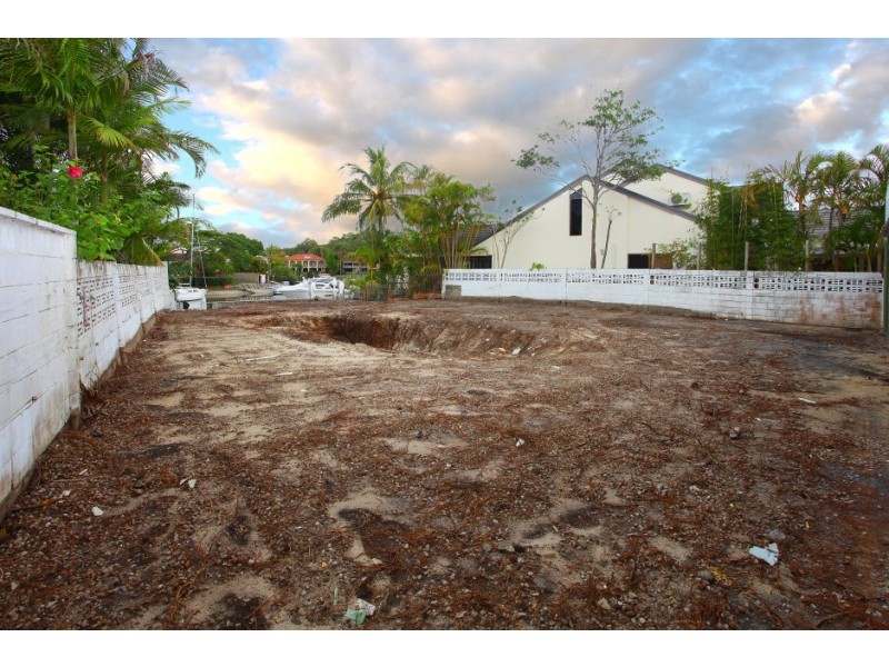 17 Brighton Parade, Southport QLD 4215