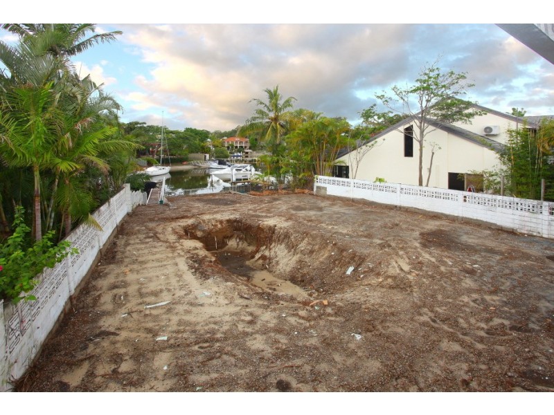 17 Brighton Parade, Southport QLD 4215