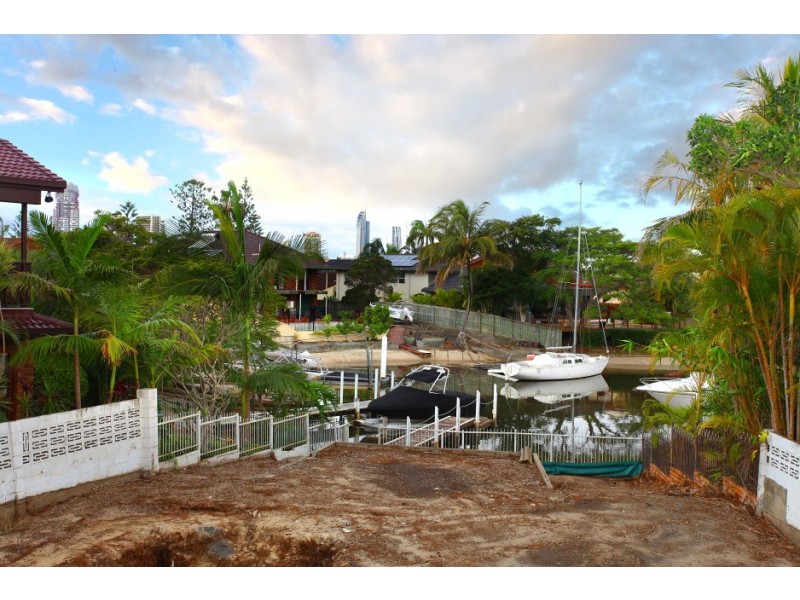 17 Brighton Parade, Southport QLD 4215