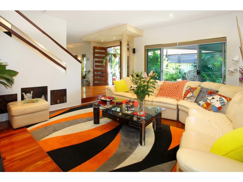 2/21 Wildwood Court, Surfers Paradise QLD 4217