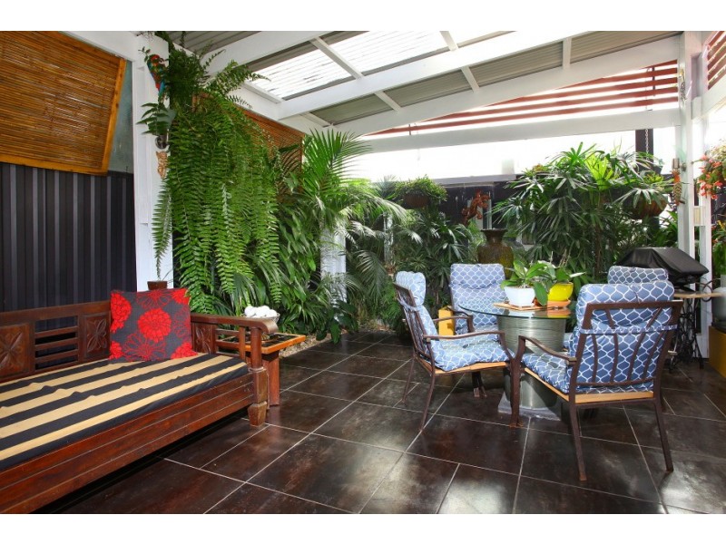 2/21 Wildwood Court, Surfers Paradise QLD 4217