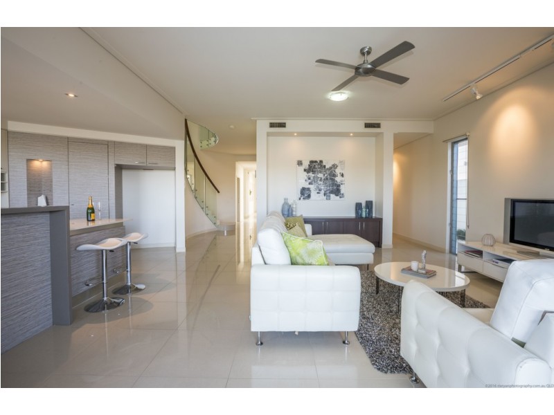 52 Harbour Rise, Hope Island QLD 4212