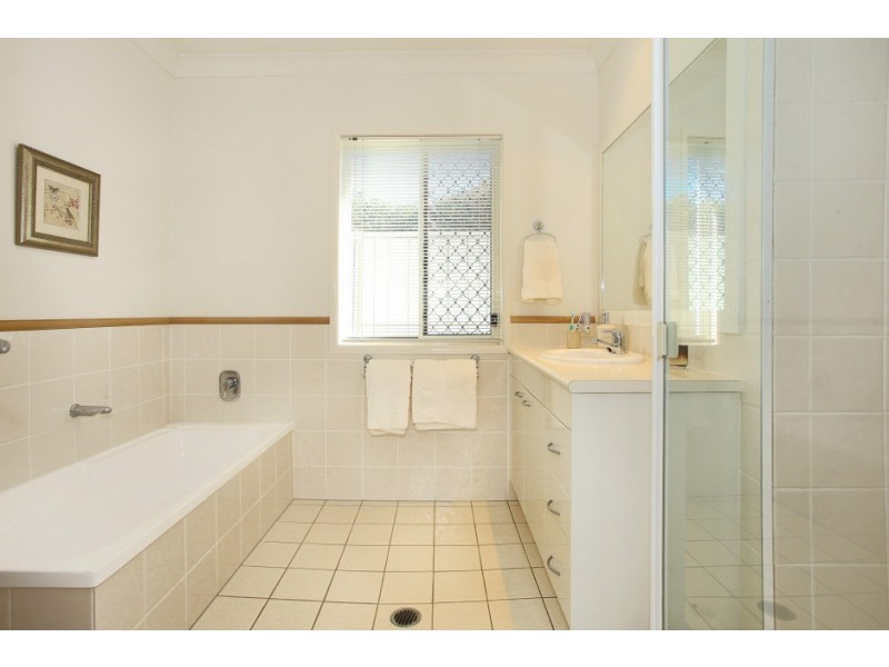 39/268-272 Ashmore Rd, Benowa QLD 4217