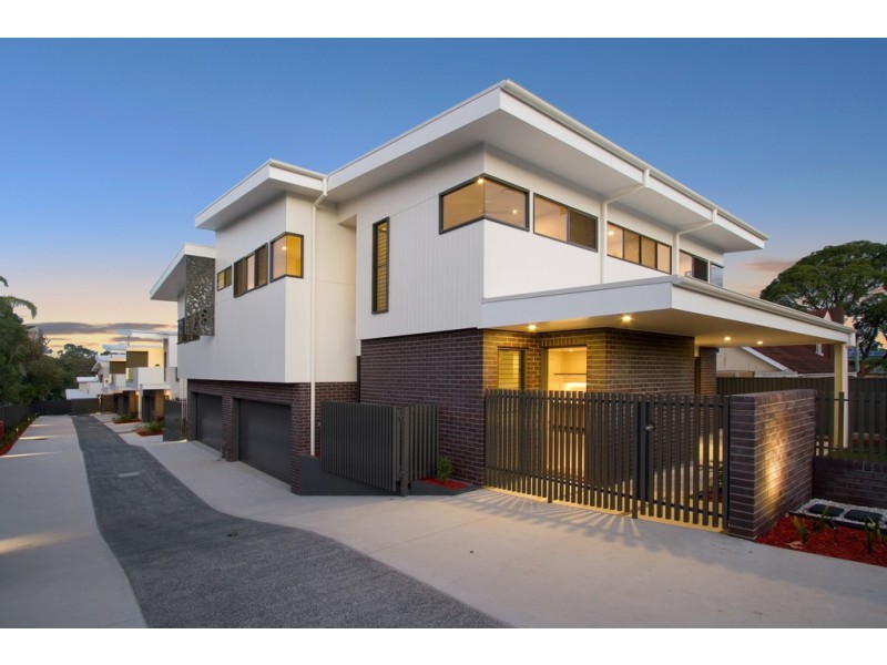 6 Petersen Avenue, Southport QLD 4215