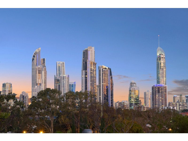 6 Petersen Avenue, Southport QLD 4215