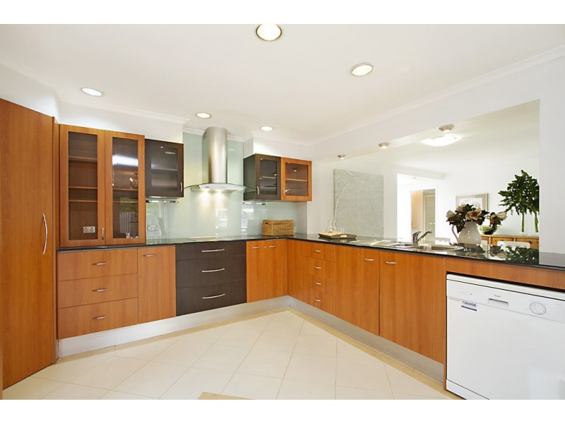88 Gibraltar Drive, Isle Of Capri QLD 4217