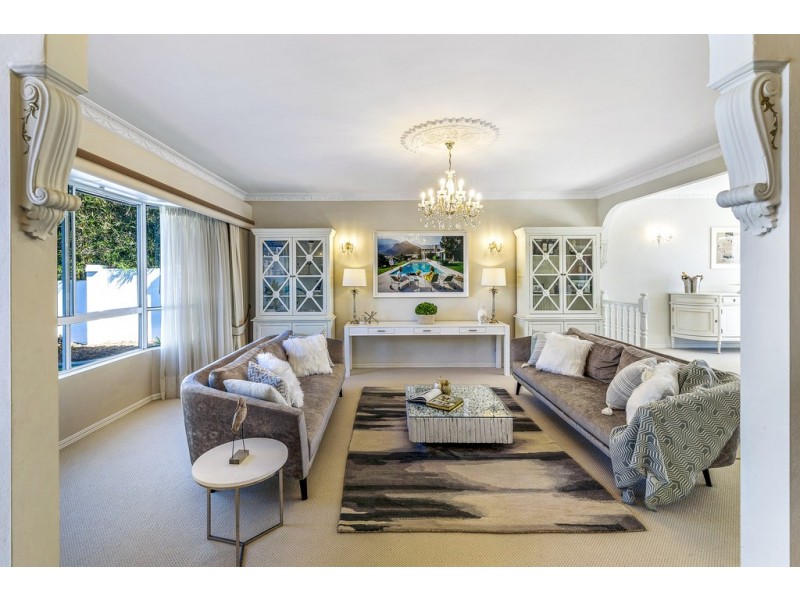 20 Donegal Crescent, Sorrento QLD 4217
