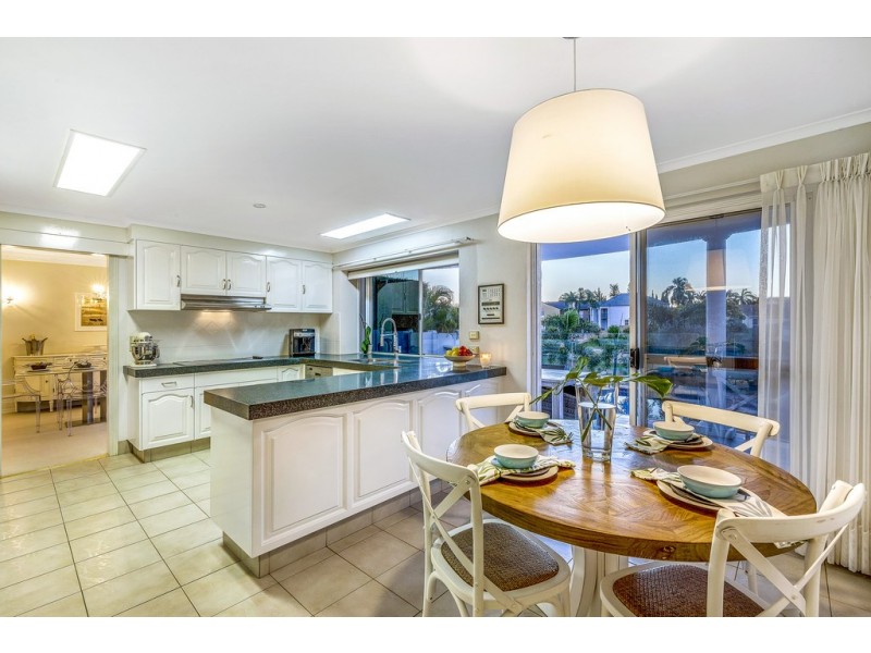 20 Donegal Crescent, Sorrento QLD 4217