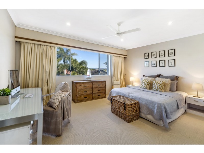 20 Donegal Crescent, Sorrento QLD 4217