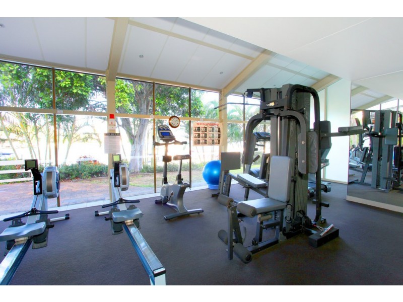 49-2 “Atlantis West” Admiralty Drive, Paradise Waters QLD 4217