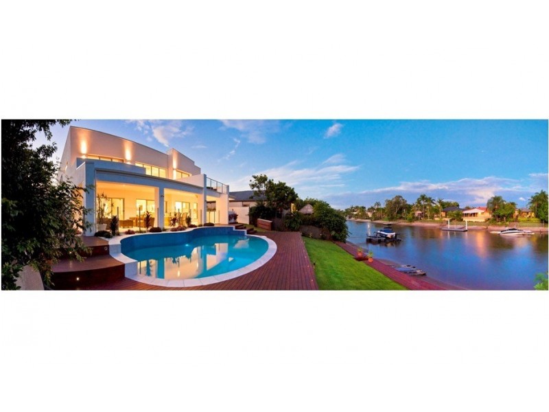 97 Campbell Street, Sorrento QLD 4217