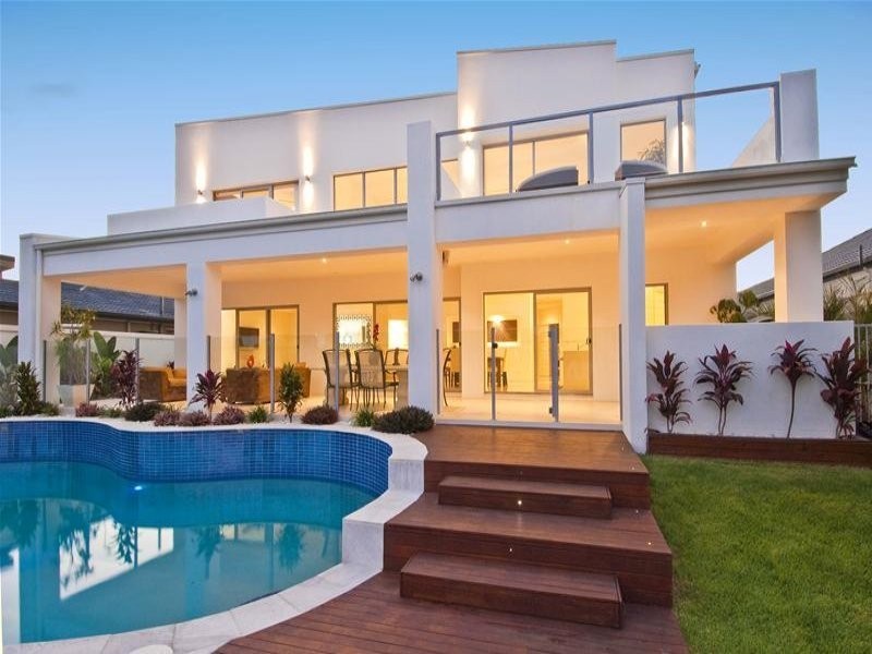 97 Campbell Street, Sorrento QLD 4217