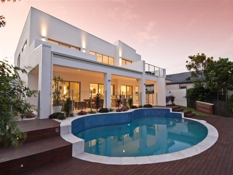 97 Campbell Street, Sorrento QLD 4217