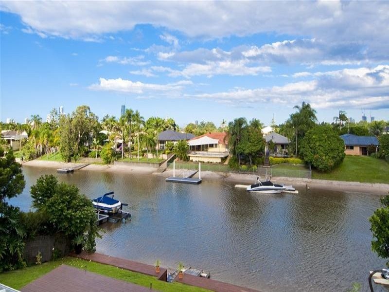 97 Campbell Street, Sorrento QLD 4217