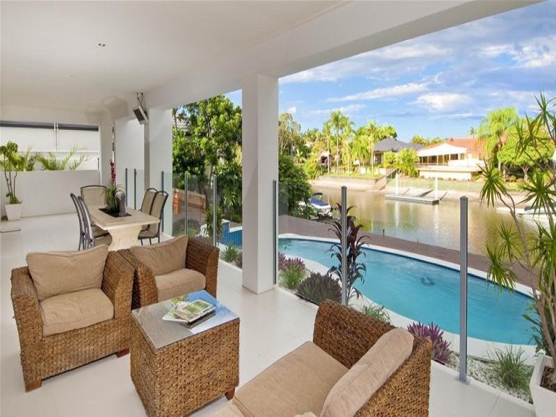 97 Campbell Street, Sorrento QLD 4217