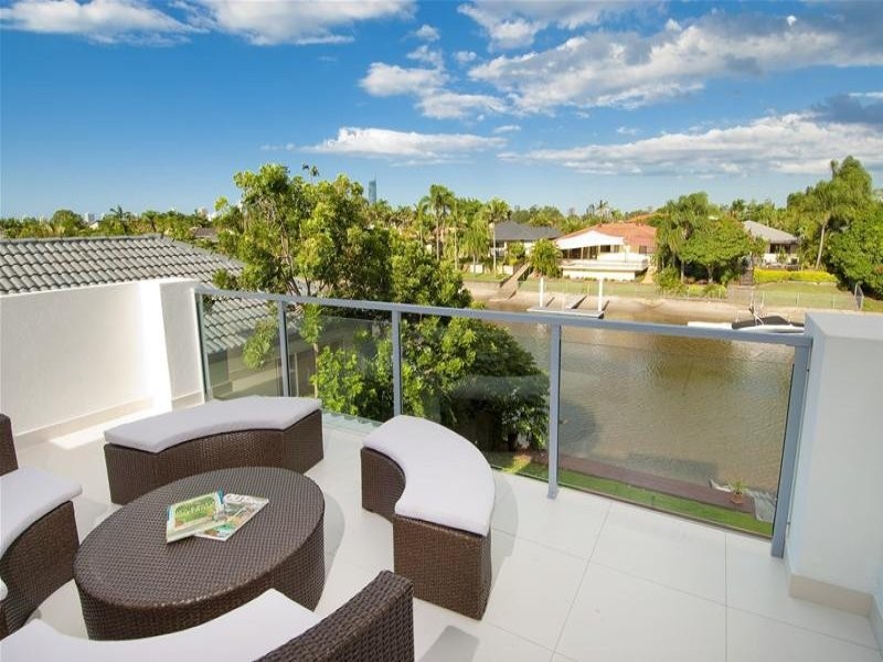 97 Campbell Street, Sorrento QLD 4217