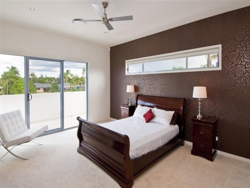 97 Campbell Street, Sorrento QLD 4217