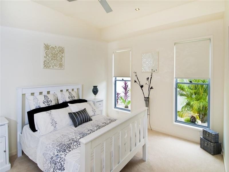 97 Campbell Street, Sorrento QLD 4217