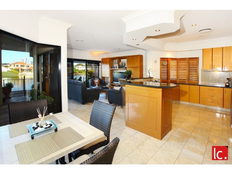 131/40 Cotlew Street East, Southport QLD 4215