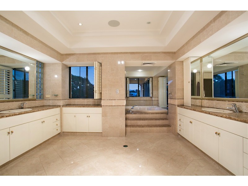 28 Maryland Avenue, Carrara QLD 4211