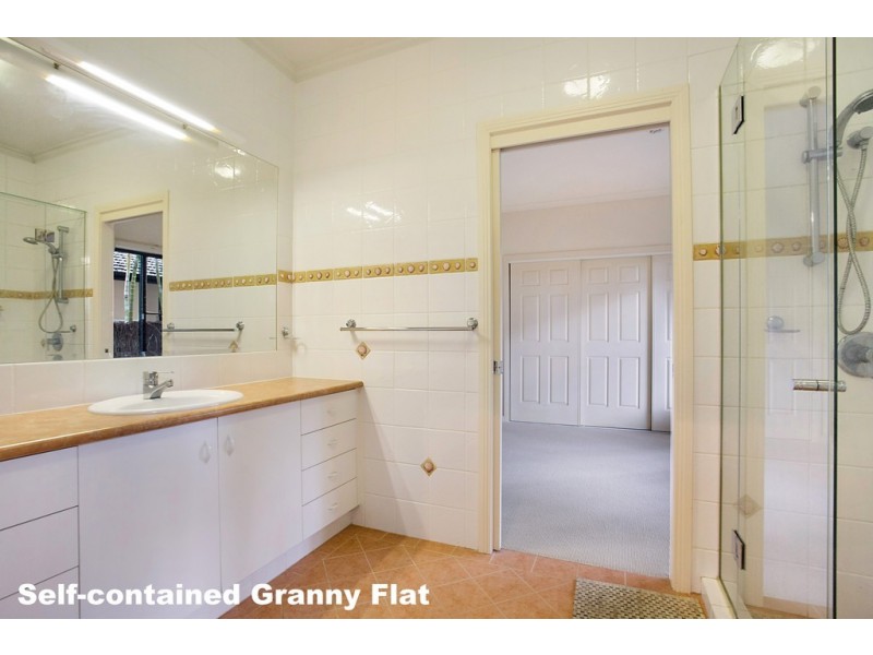 28 Maryland Avenue, Carrara QLD 4211