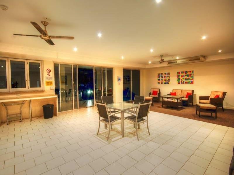9/2894 ‘The Pinnacle’ Gold Coast Highway, Surfers Paradise QLD 4217