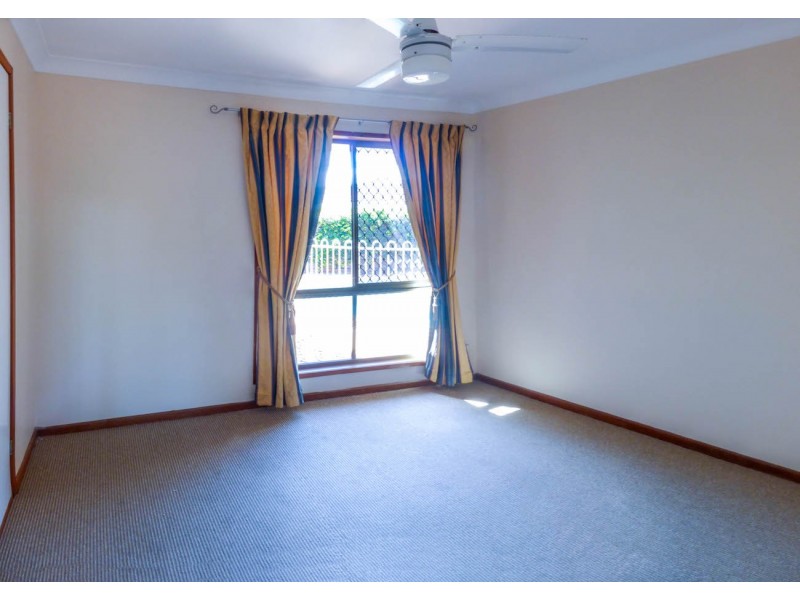 4 De Haviland Avenue,, Benowa QLD 4217