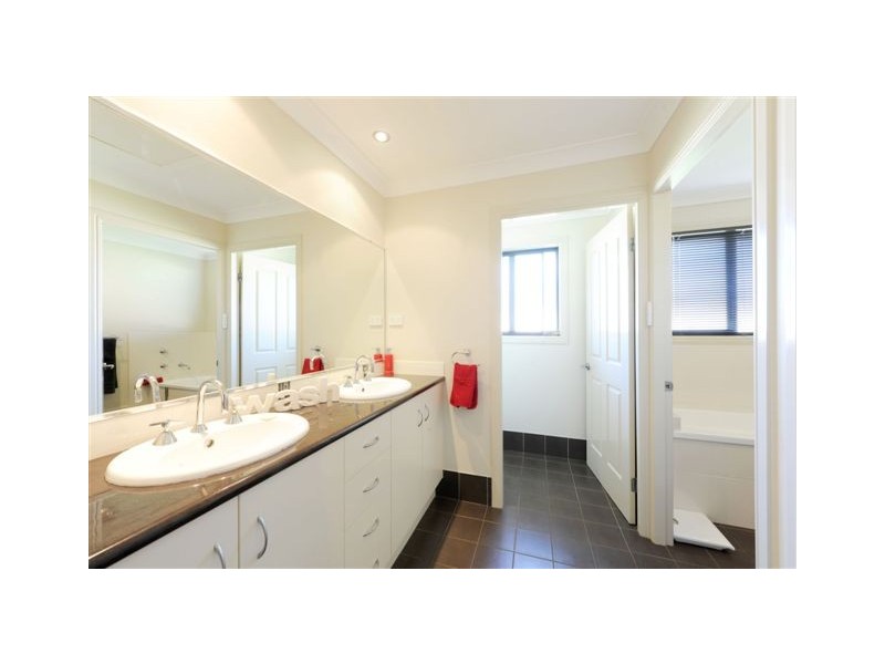 2a Clear Water Close, Grafton NSW 2460