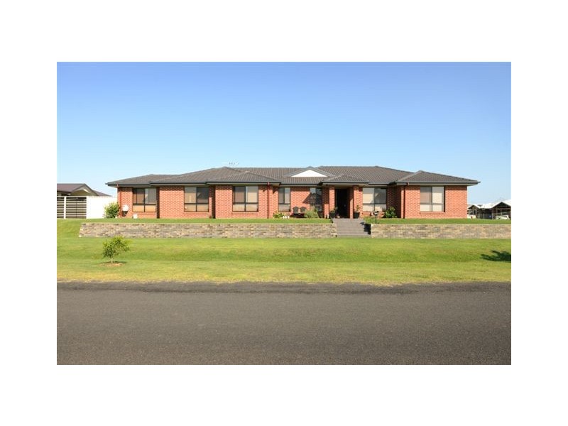 2a Clear Water Close, Grafton NSW 2460