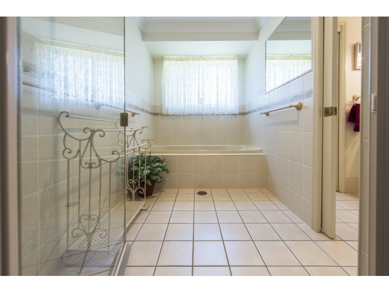 6 Labrador Close, Junction Hill NSW 2460