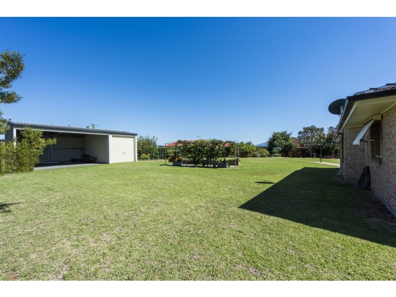 6 Labrador Close, Junction Hill NSW 2460